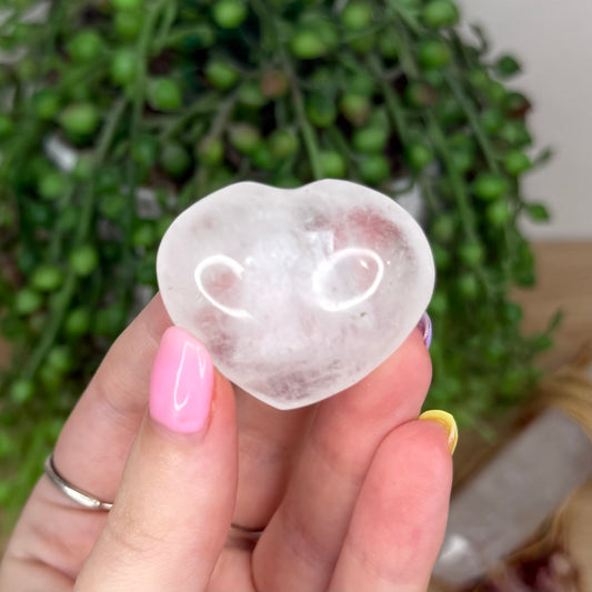 Clear Quartz Heart (X945)