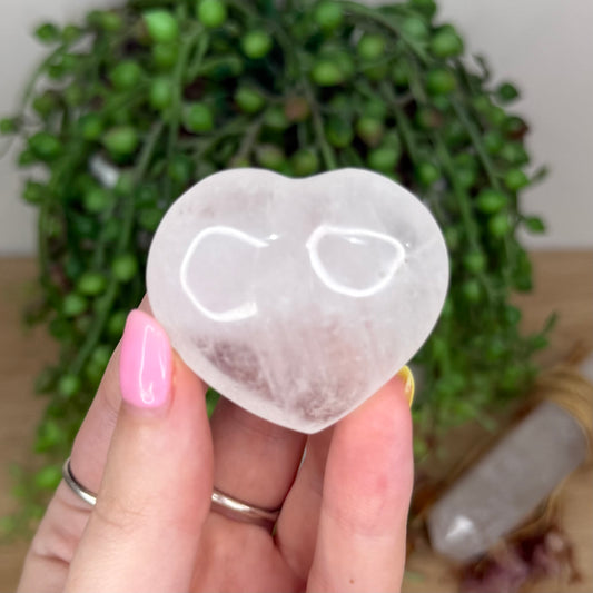 Clear Quartz Heart (X965)