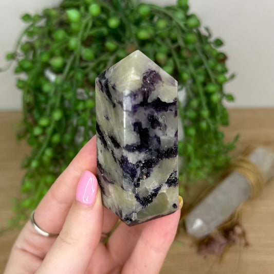 Blueberry Fluorite Point (X985)