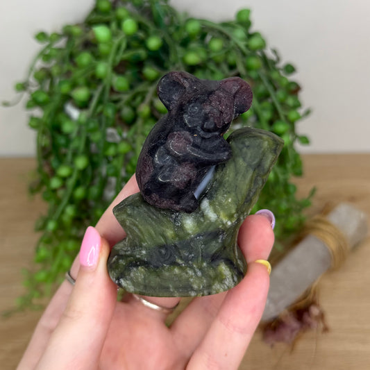 Garnet / Green Jade Koala In Tree (X920)
