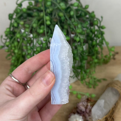Blue Lace Agate Point (R927)