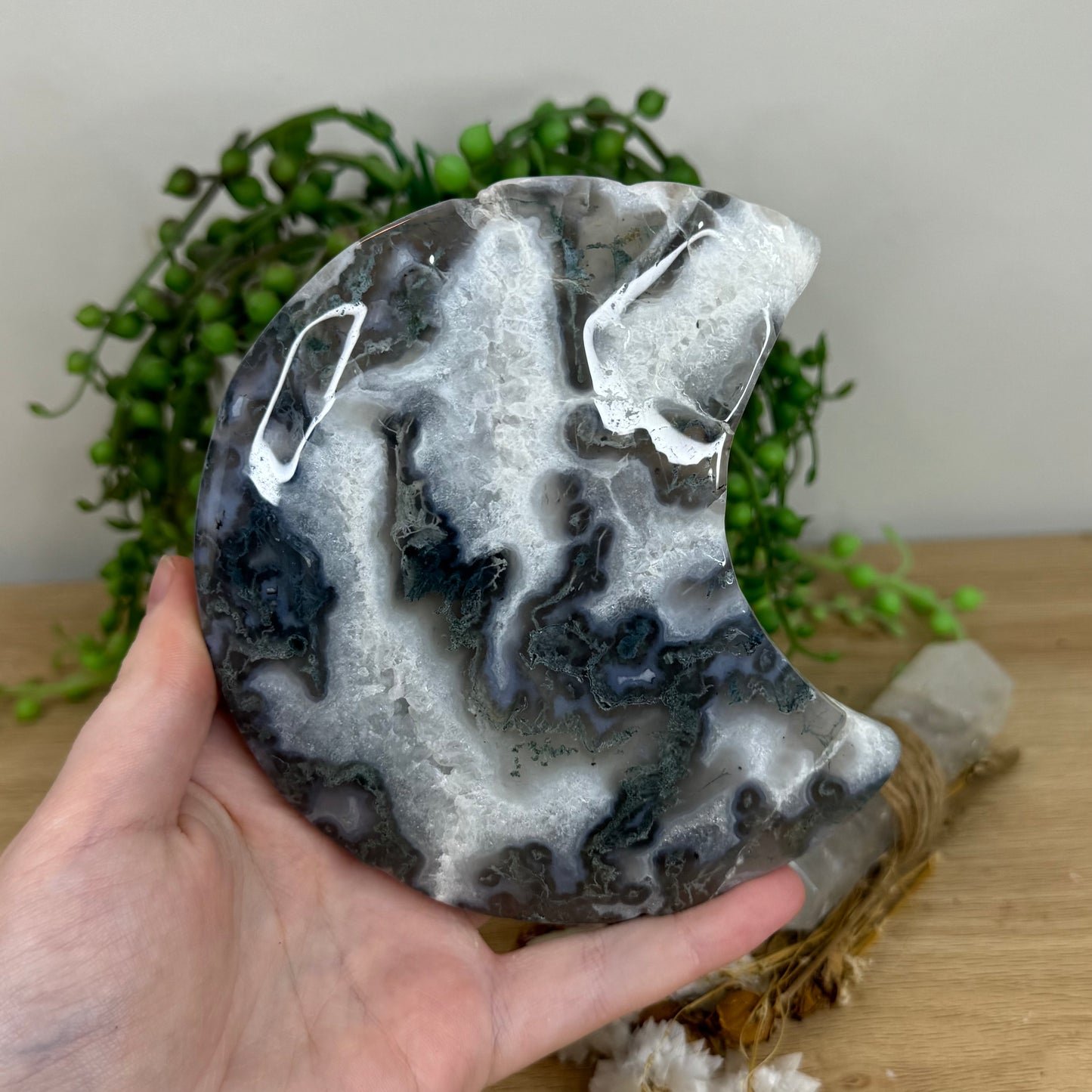 Moss Agate Moon (O3)