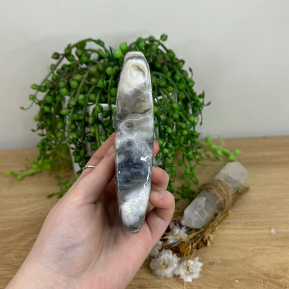 Moss Agate Moon (O3)