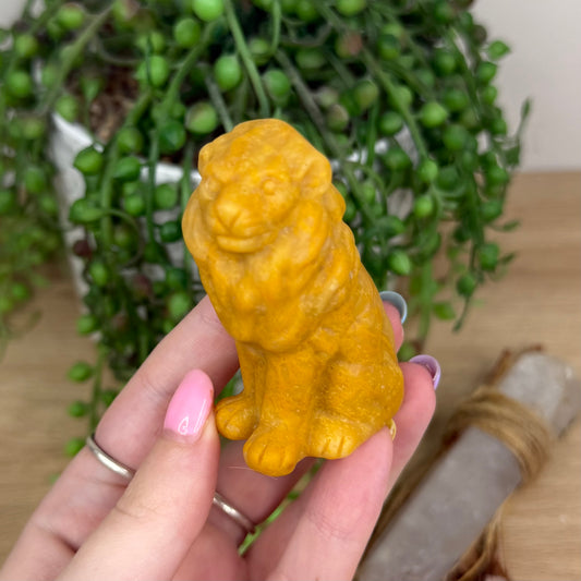 Yellow Mudstone Lion (Y136)