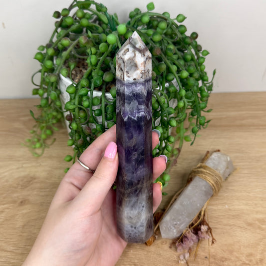 Dream Amethyst Tower (Y132)