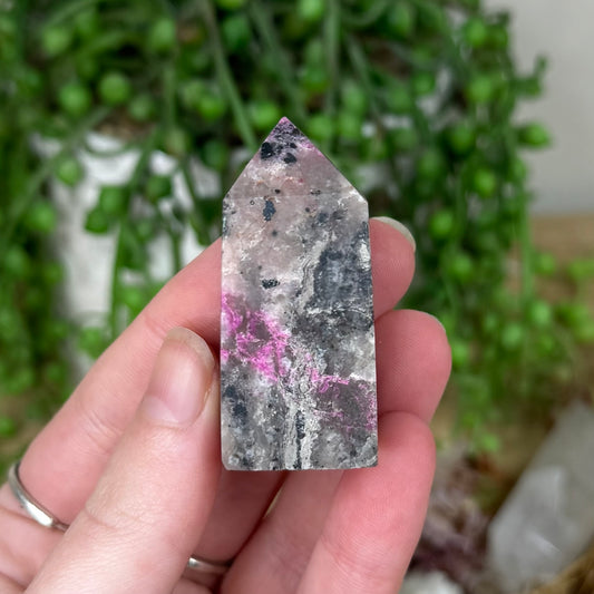 Cobalto Calcite Point (S253)