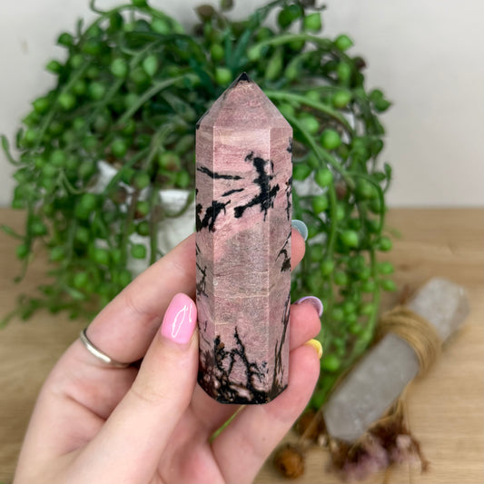 Rhodonite Point (Y162)
