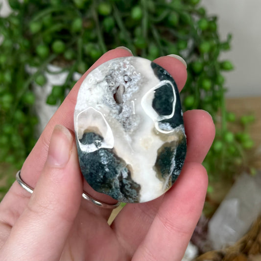 Moss Agate Palm Stone (S305)