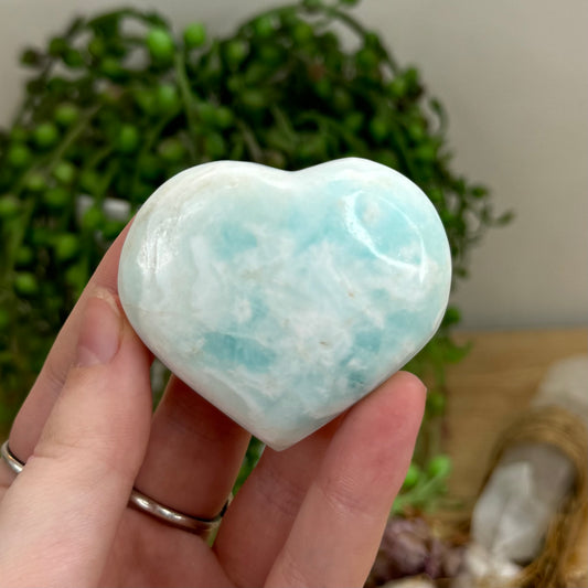 Caribbean Calcite Heart (O47)