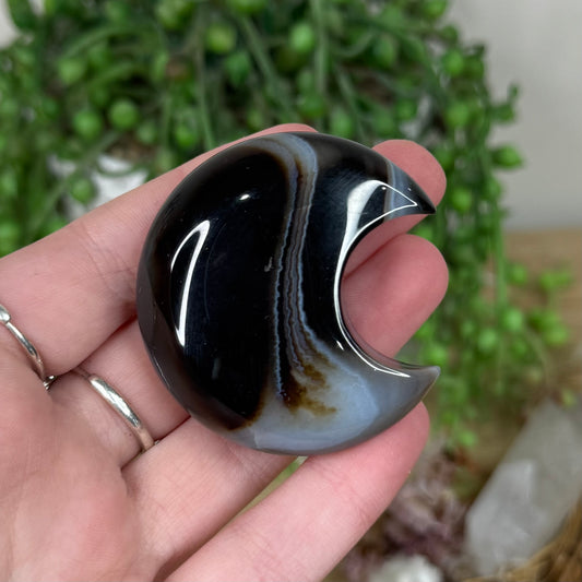 Black Sardonyx Moon (S235)