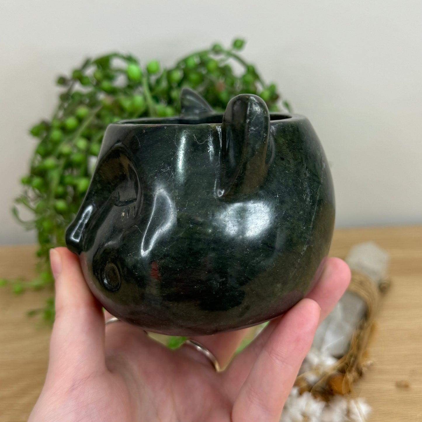 Green Jade Cat Pot (O78)