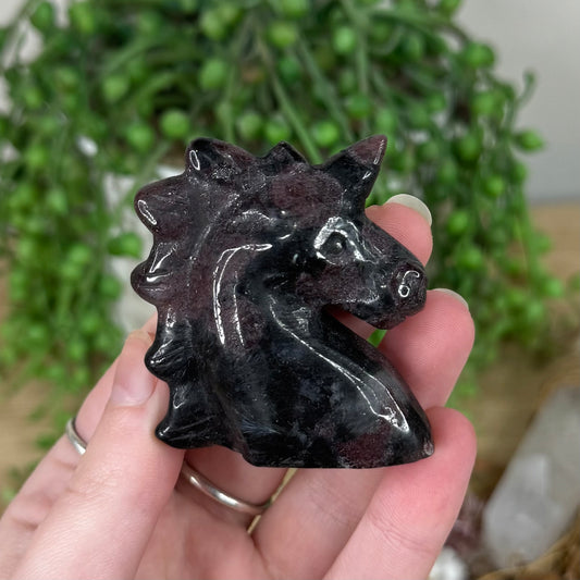 Garnet Unicorn Head (S397)