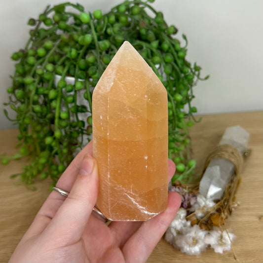 Peach Selenite Point (F137) (F133) (F134)