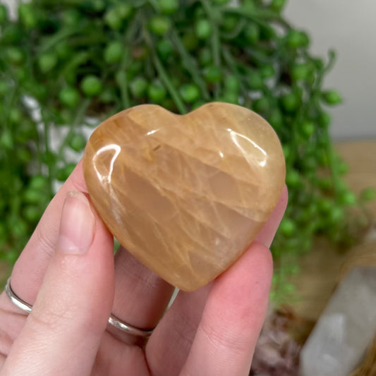 Peach Moonstone / Sunstone Heart (S375)