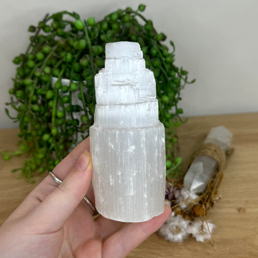 Selenite Castle Point (G376) (F142) (F138) (F139) (F144) (H879)