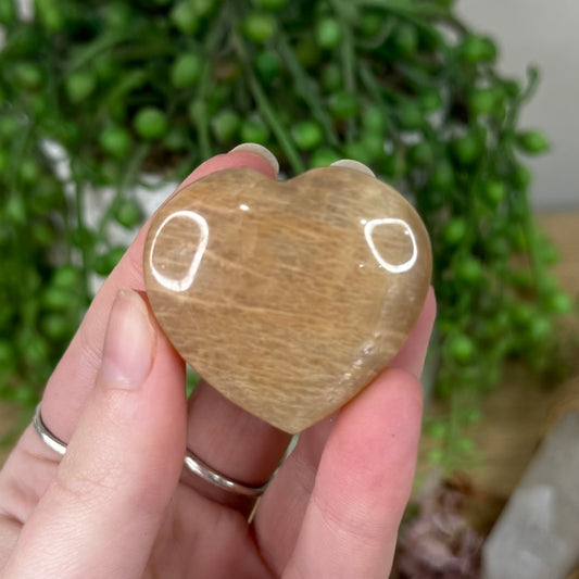 Peach Moonstone / Sunstone Heart (S371)