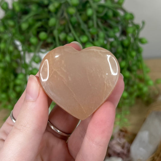 Peach Moonstone / Sunstone Heart (S363)