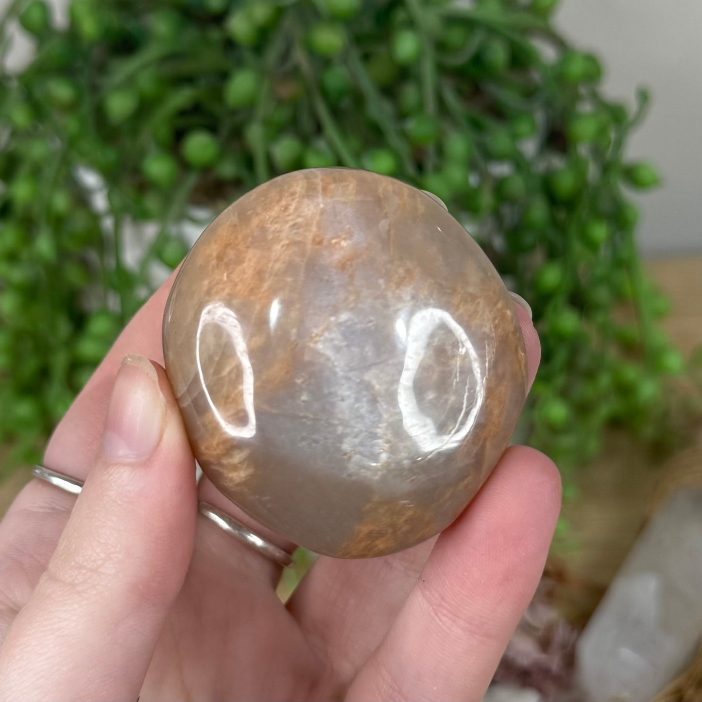 Peach Moonstone / Sunstone Palm Stone (S353)