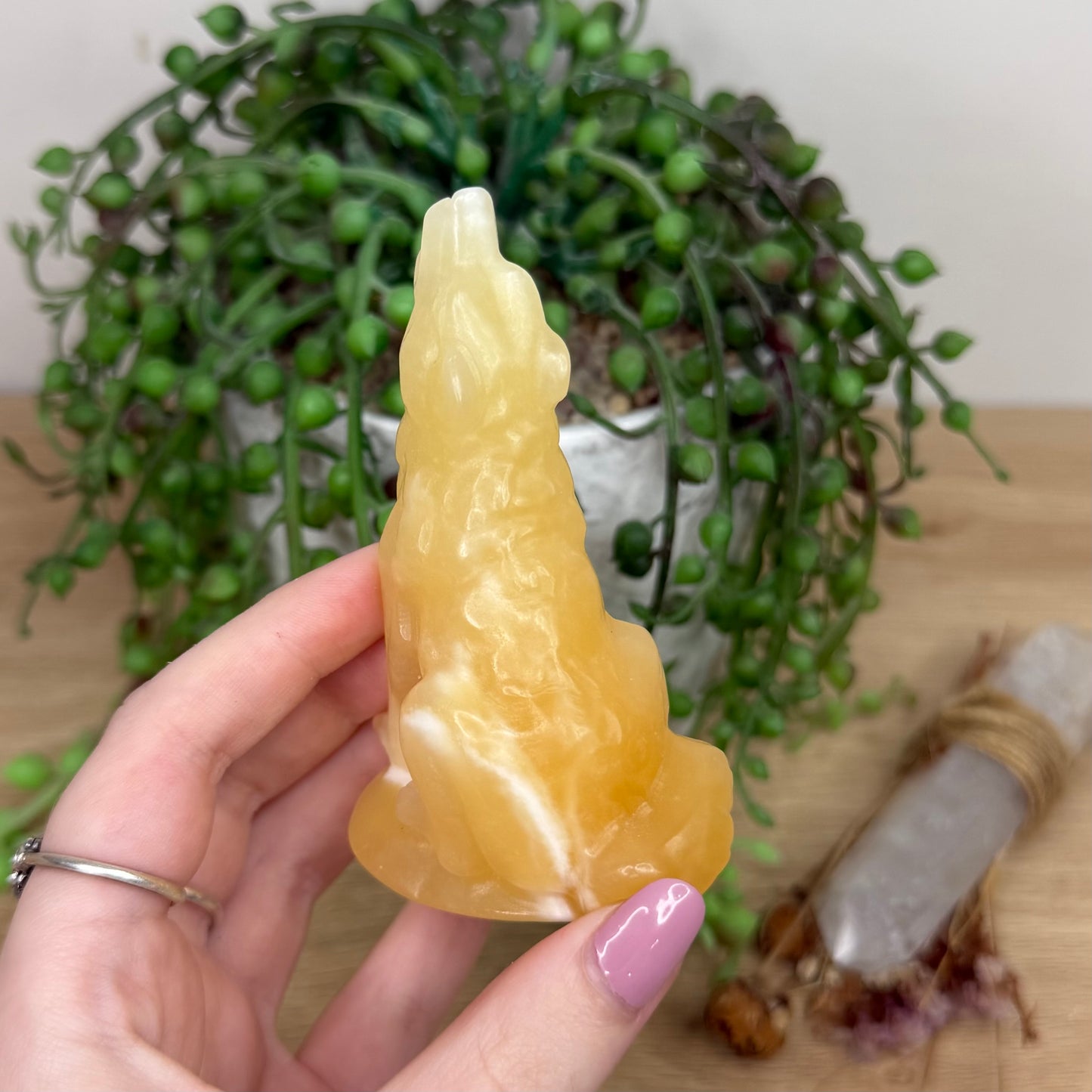 Yellow Calcite Wolf (Y502)