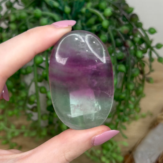 Fluorite Palm Stone (Y784)