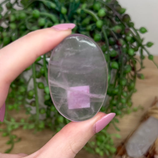 Fluorite Palm Stone (Y773)