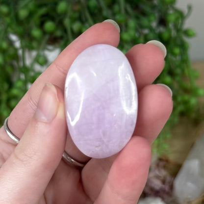 Kunzite Palm Stone (S461)