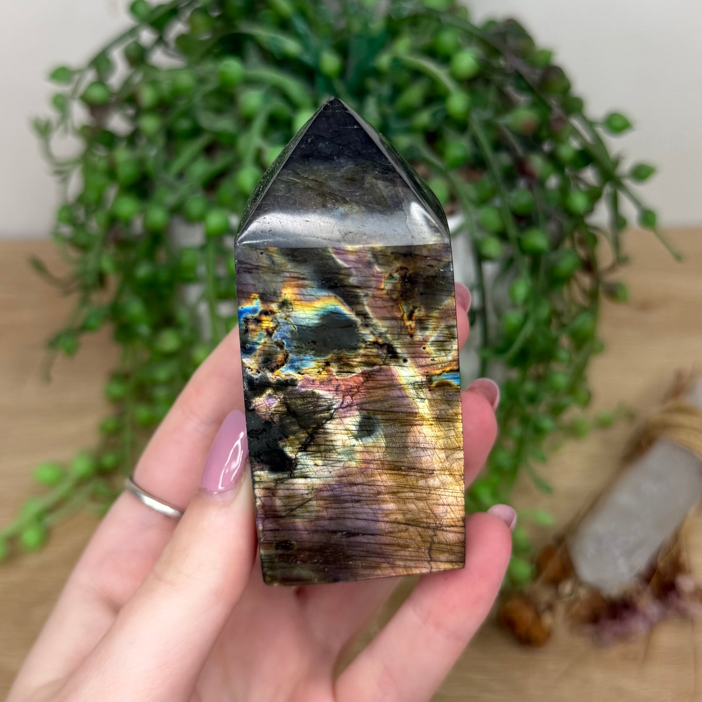 Labradorite Point (Y301)
