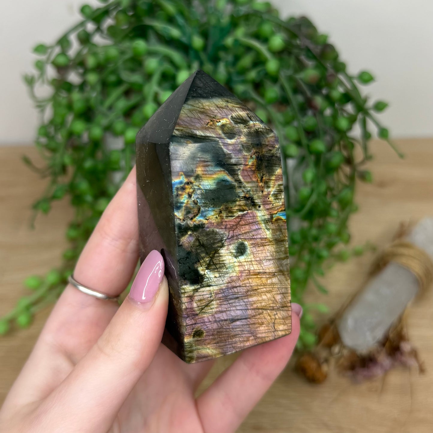 Labradorite Point (Y301)