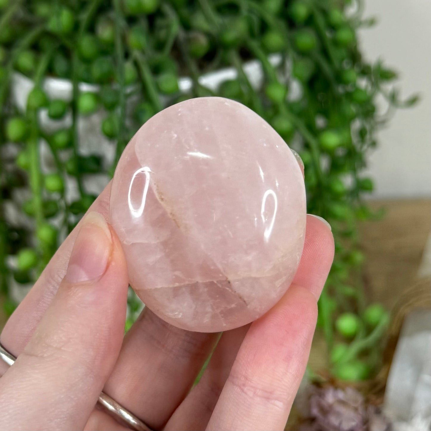 Rose Quartz Palm Stone (O251)