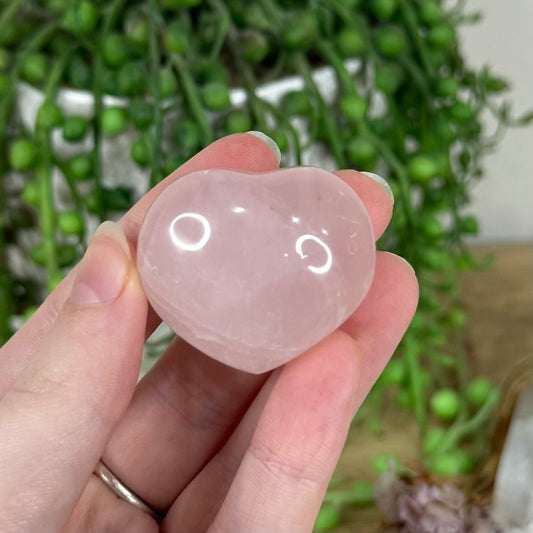 Rose Quartz Heart (O250)