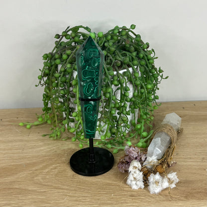 Malachite Wand On Stand (O125)