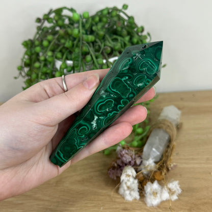 Malachite Wand On Stand (O125)