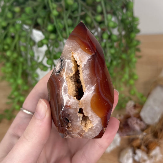 Carnelian Flame (S916)