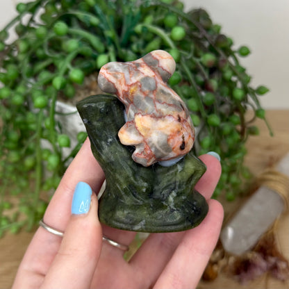 Red Vein Jasper / Green Jade Koala In Tree (Y969)