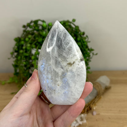 White Moonstone Arch Free Form (O486)