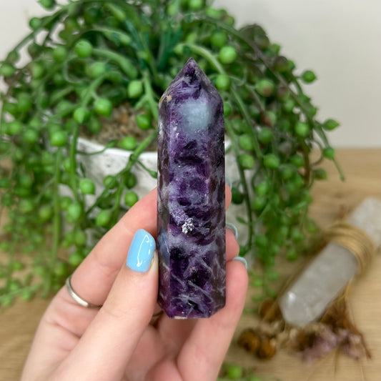 Purple Mica / Aquamarine Point (Y939)