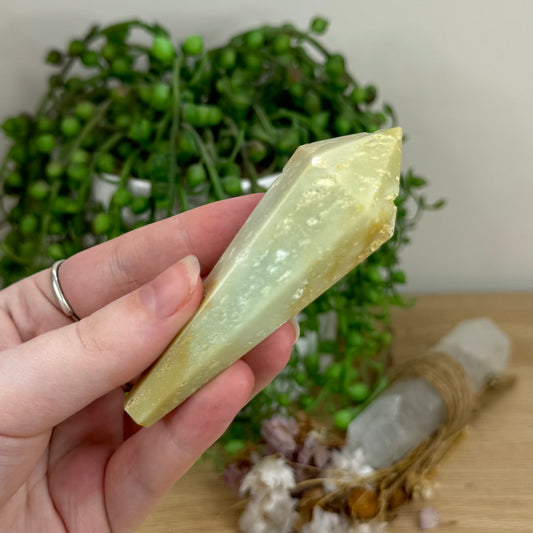 Caribbean Calcite Wand (O515)