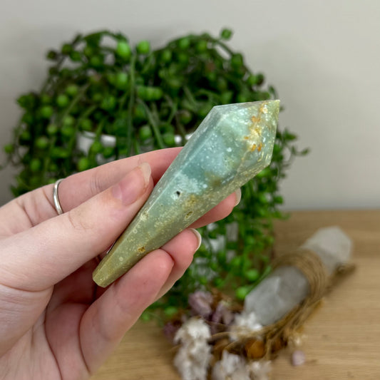 Caribbean Calcite Wand (O511)