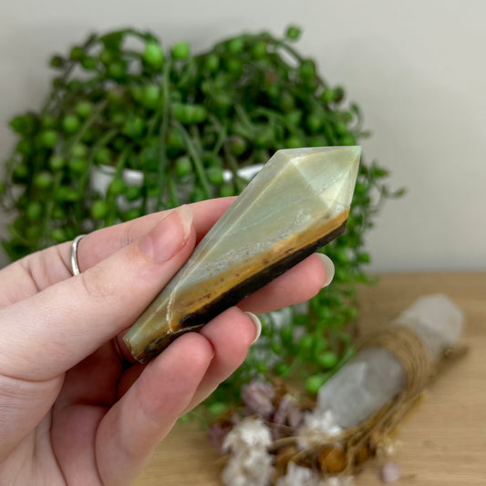 Caribbean Calcite Wand (O510)