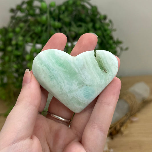 Caribbean Calcite Heart (O570)