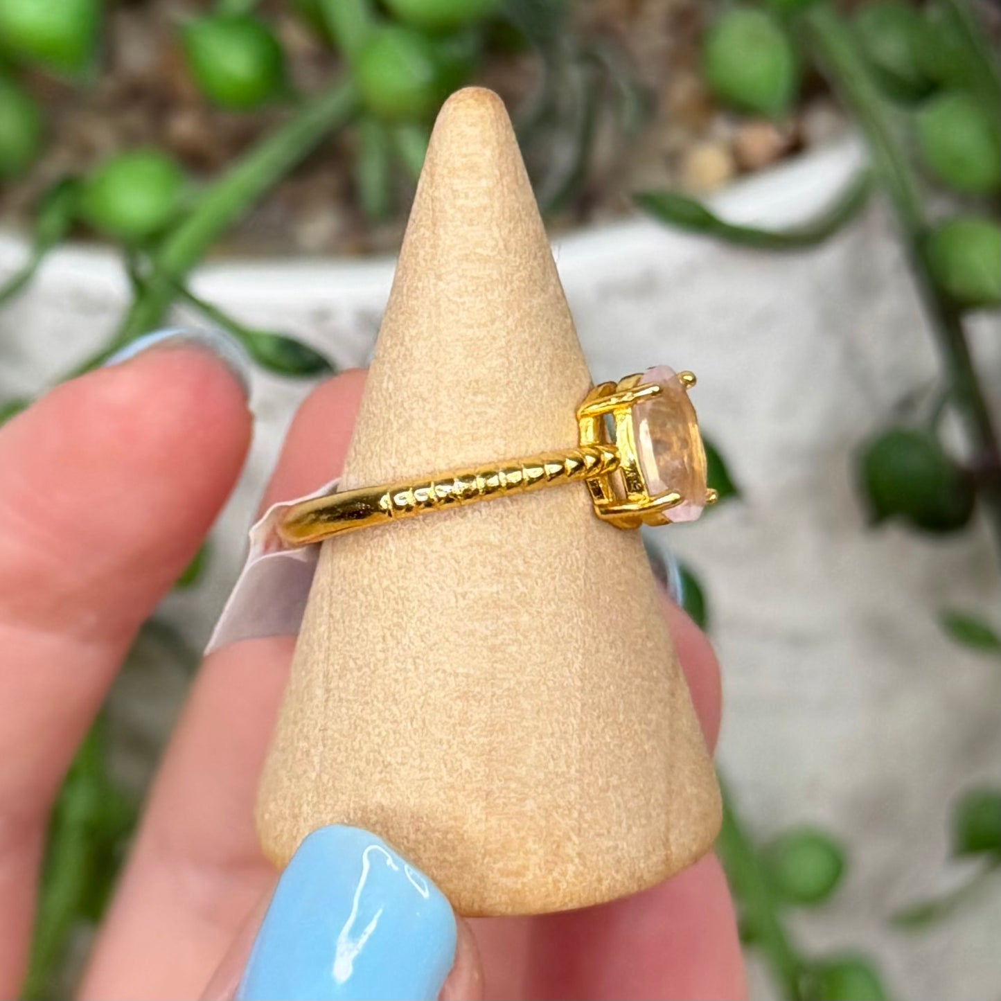 Rose Quartz Gold Plated Ring (Y987)