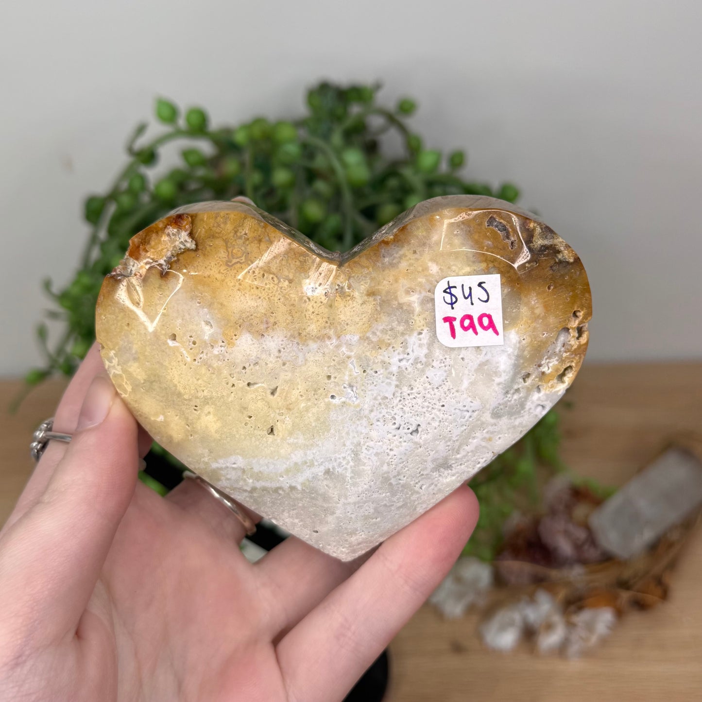 Coral Jade Heart On Stand (T99)