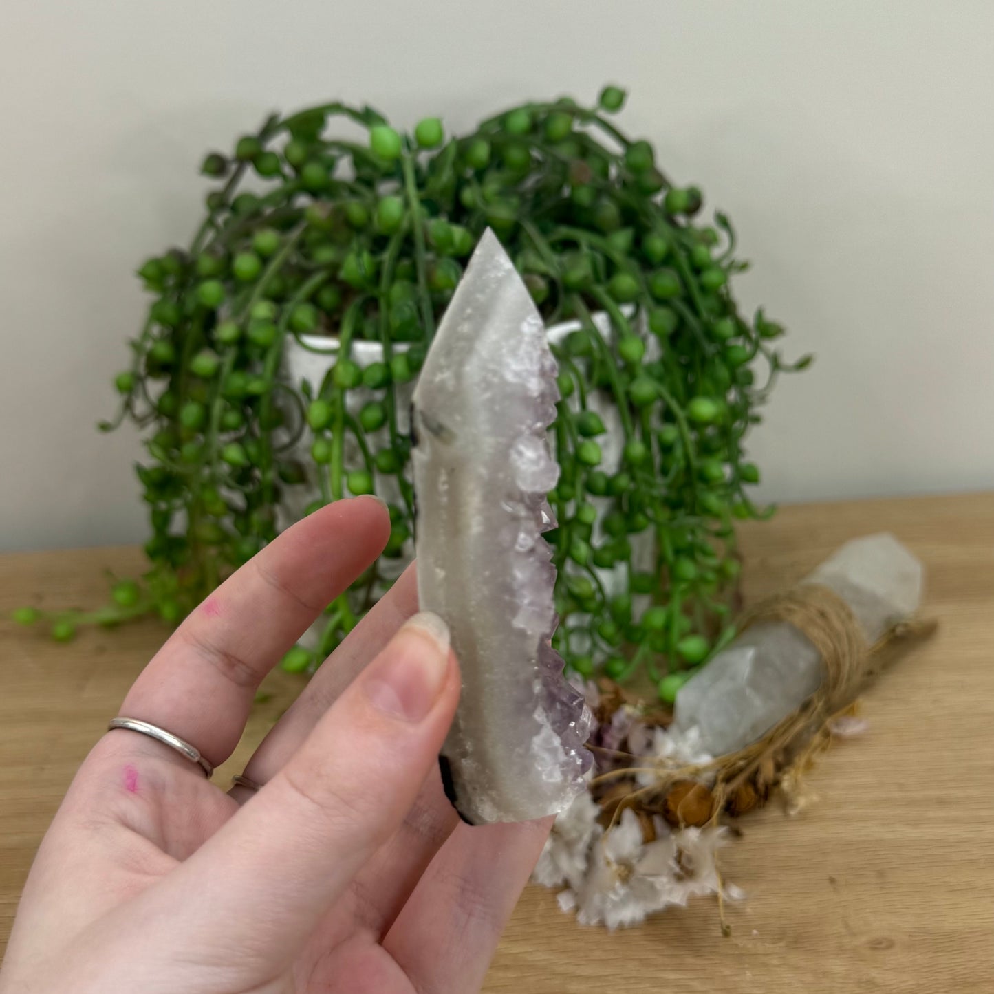 Amethyst / Agate Cluster Point (O589)