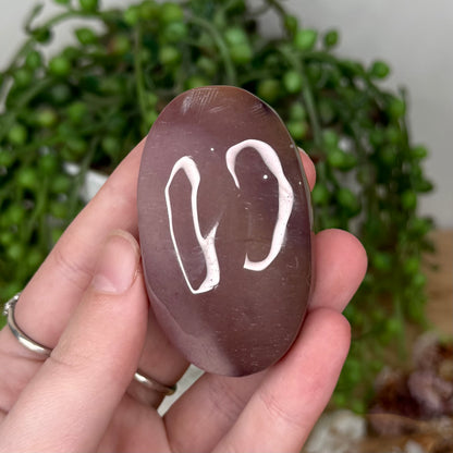 Mookaite Palm Stone (T92)