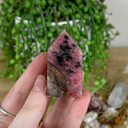 Ice Rhodonite Point (O641)