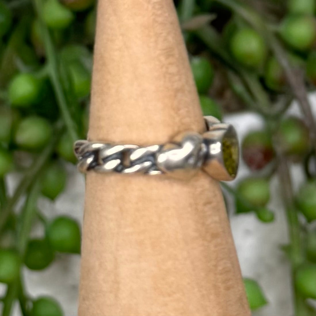 Peridot S925 Ring (T29)