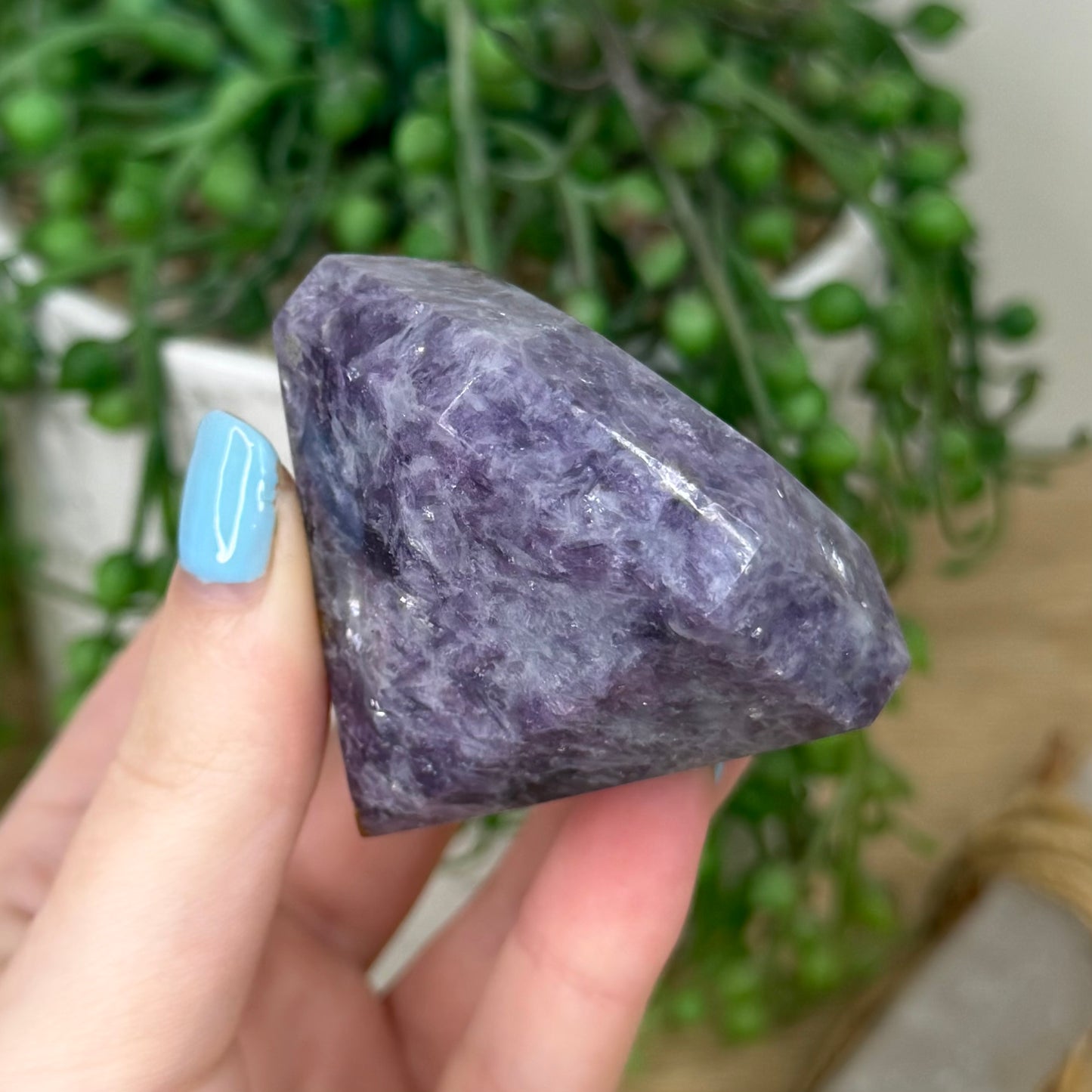 Purple Mica Diamond (Z182)