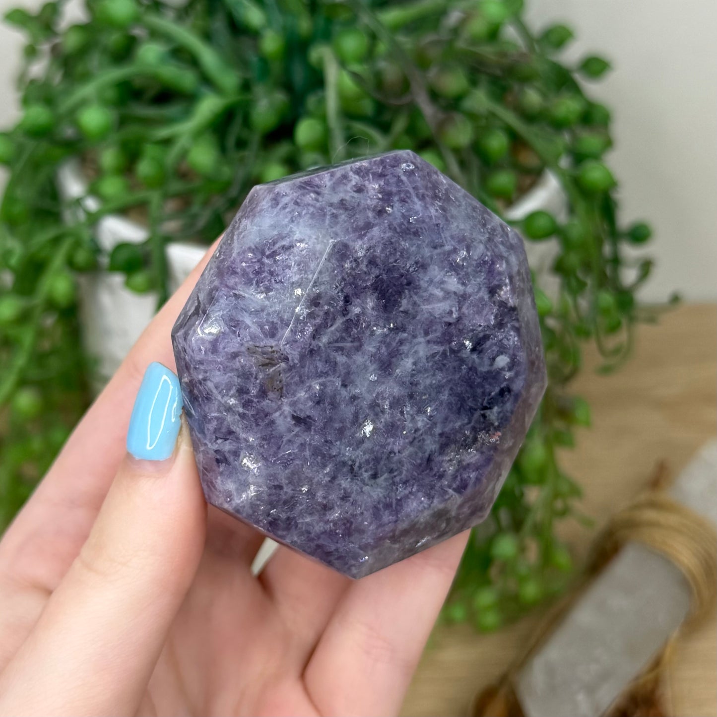 Purple Mica Diamond (Z182)
