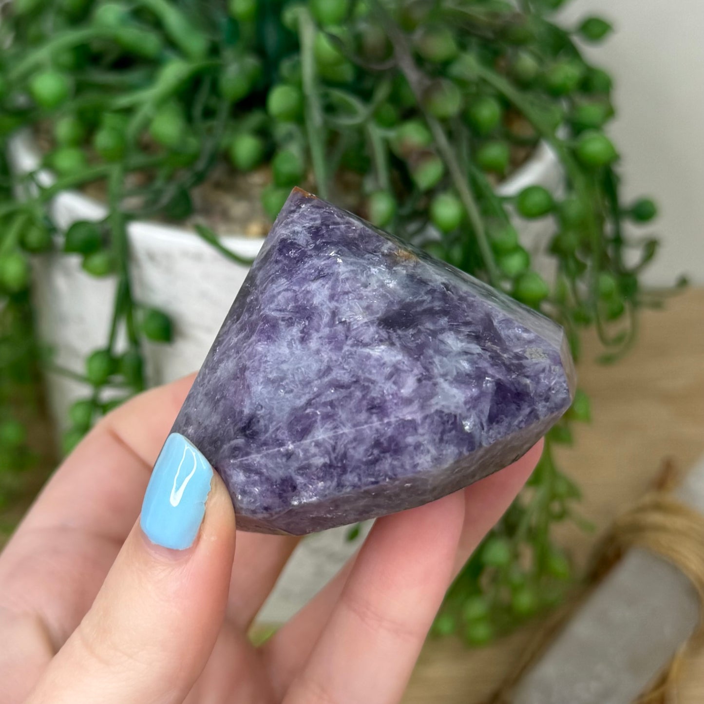 Purple Mica Diamond (Z182)