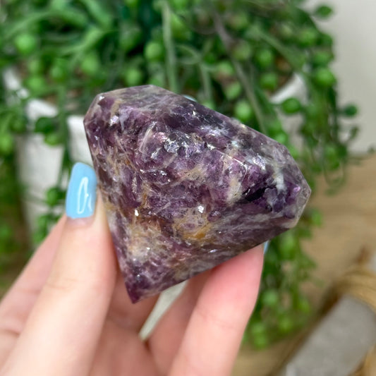 Purple Mica Diamond (Z183)